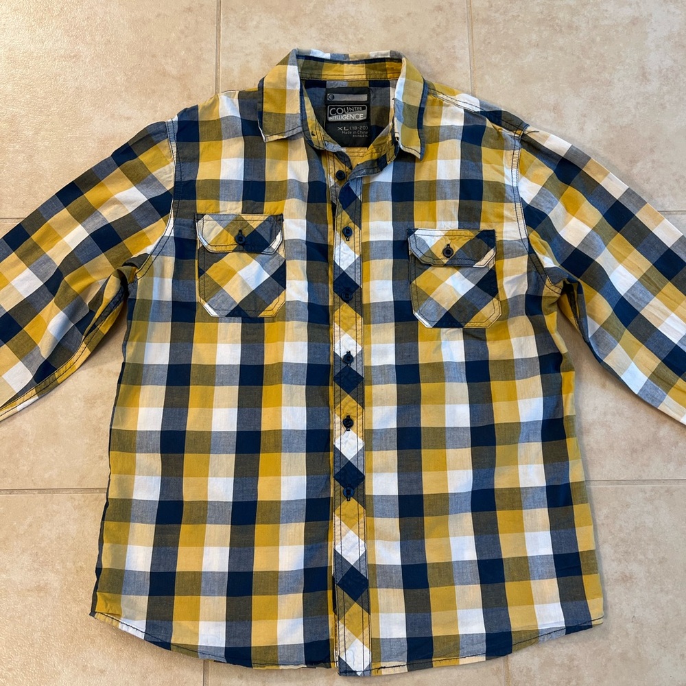 Boys 18/20 (XL) Yellow and Navy Blue Plaid Button Up Shirt - Picture 2 of 5